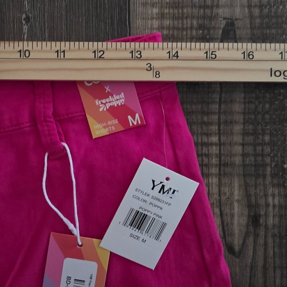 YMI Forever Color Woman's Shorts Poppy Pink NWT Medium - Picture 5 of 7